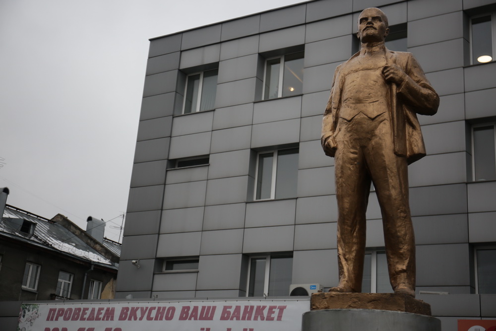 Памятник Ленину на Трикотажной