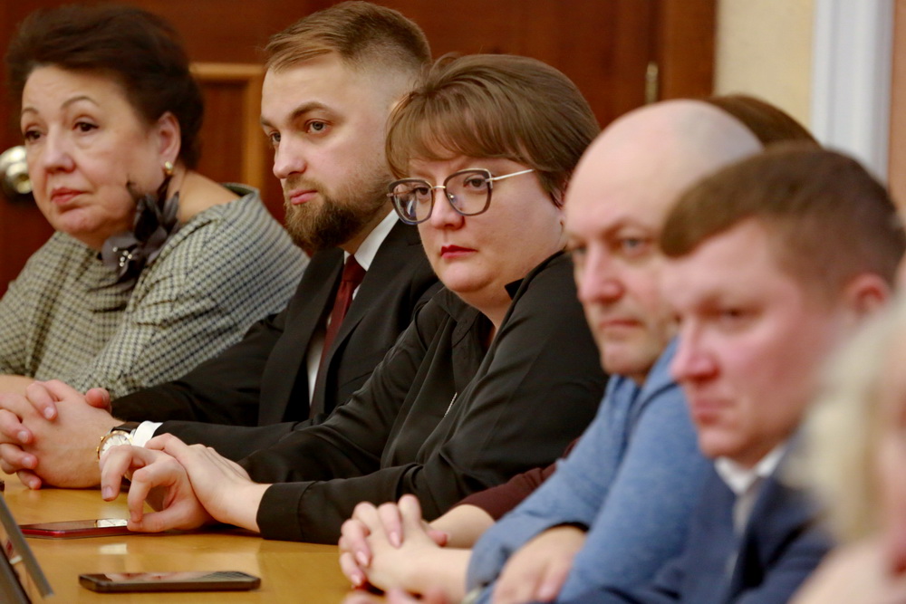 На годовом отчёте департамента земельных и имущественных отношений