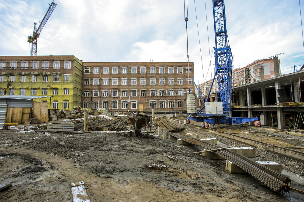 Строительство новой школы на Михаила Немыткина. Ноябрь 2020 года