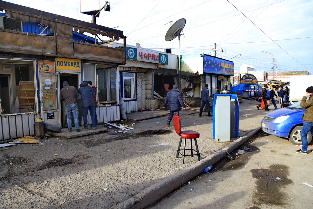 Снос киосков в районе бывшей барахолки (октябрь 2019 года)