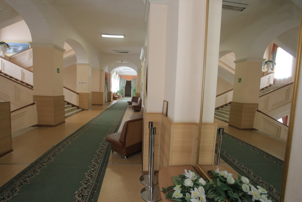 Дом офицеров на Красном проспекте