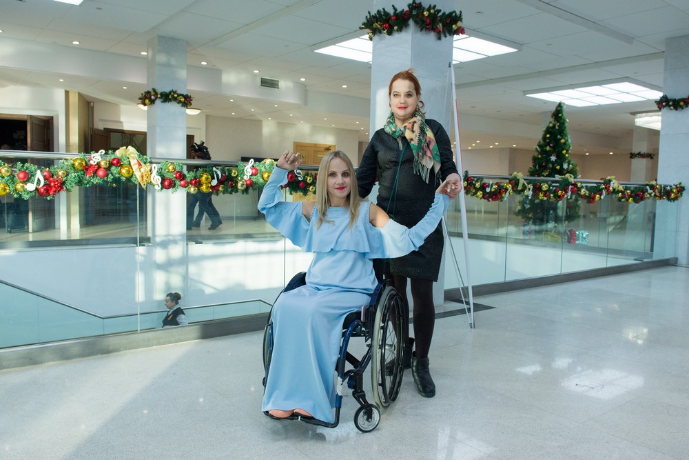 Показ инклюзивной коллекции на открытии Декады инвалидов