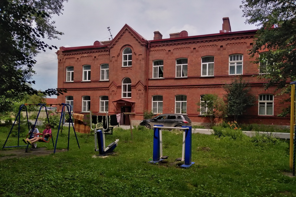 Жилой дом на Сухарной, 68/1