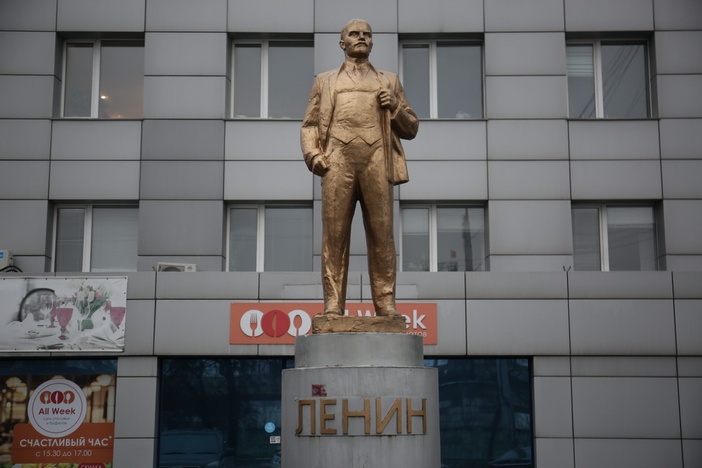 Памятник Ленину на Трикотажной