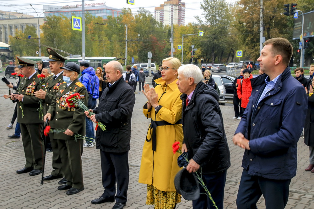 Обновлённый памятник Борису Богаткову открыли в Новосибирске на одноимённой улице (25.09.2020)