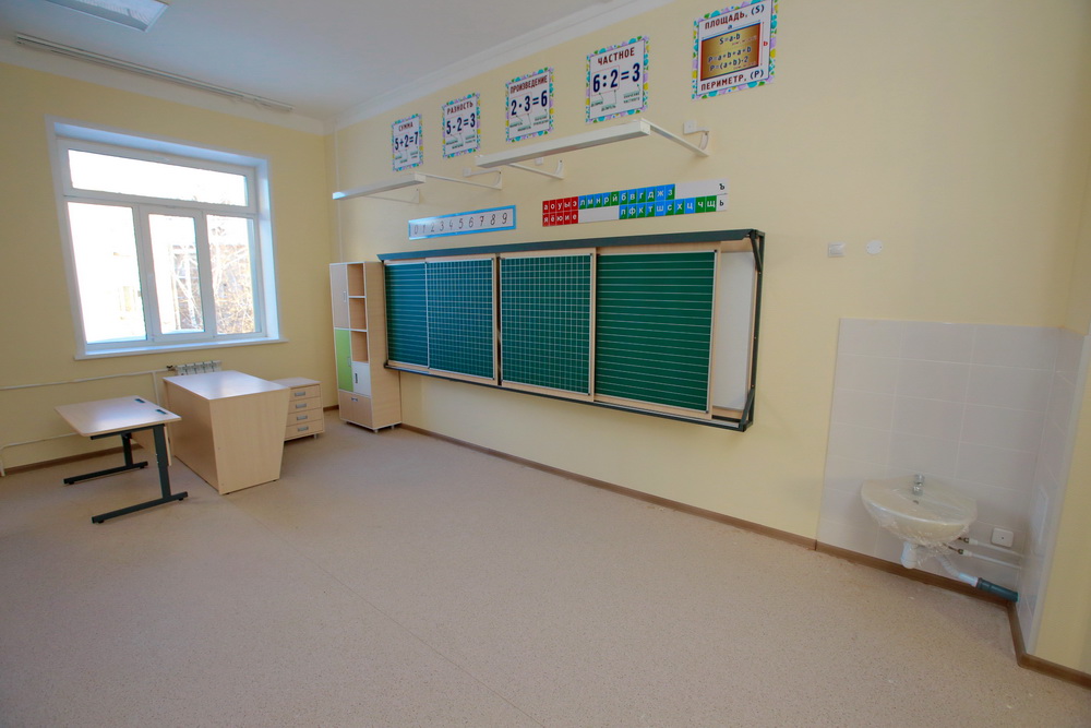 Гимназия №3 в Академгородке. Декабрь 2021 года