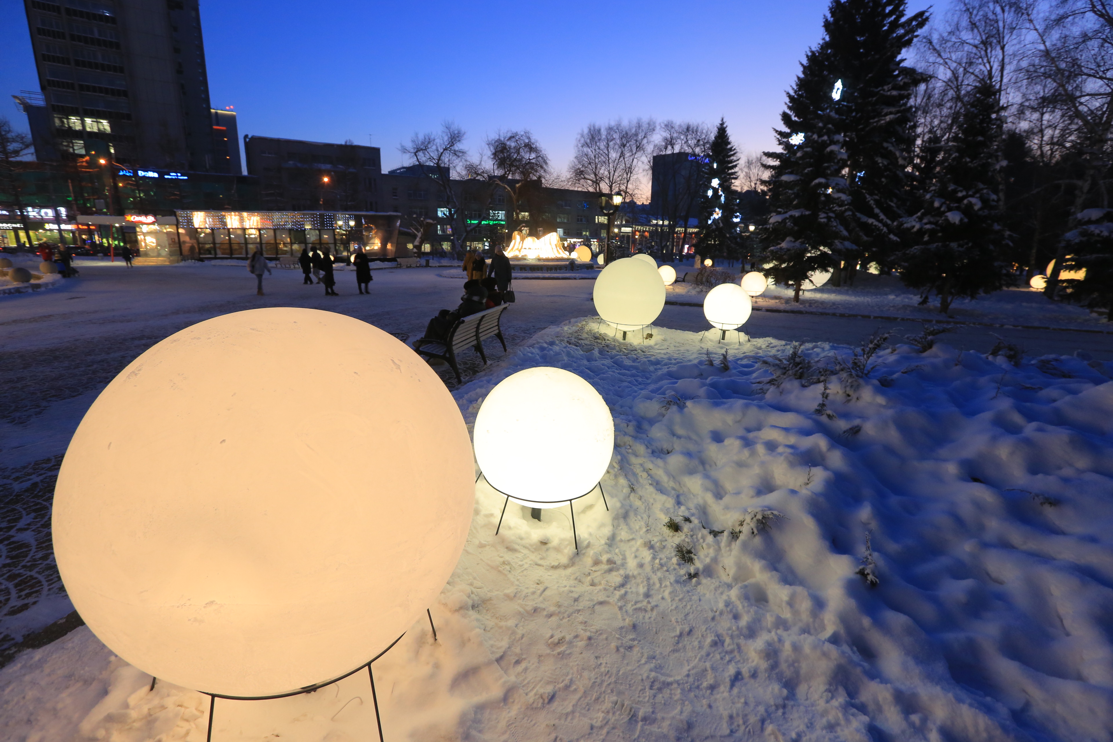 Новосибирск новогодний: Первомайский сквер