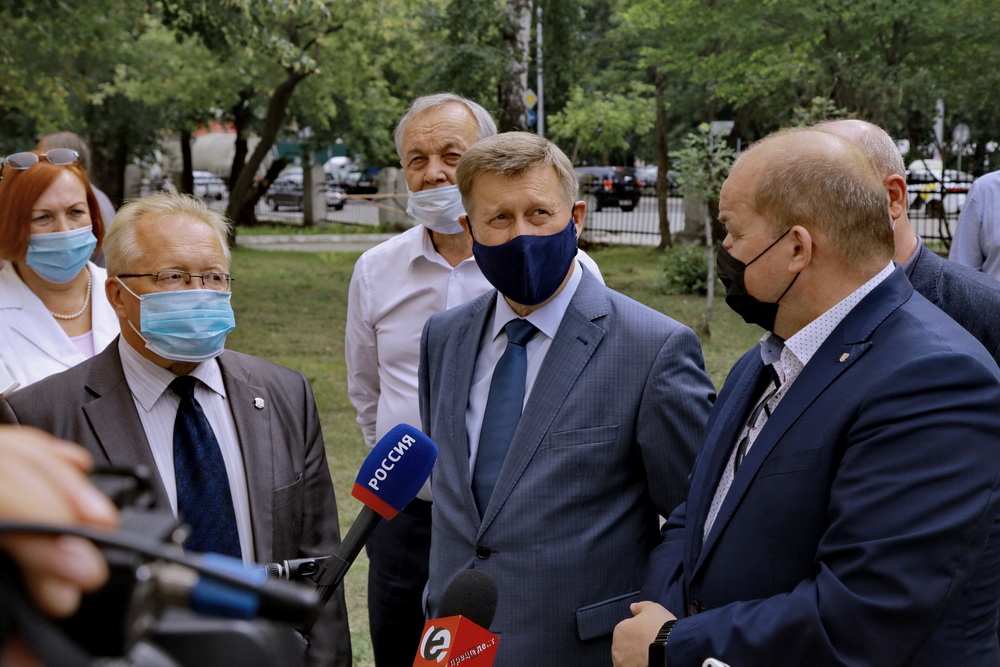 Школа №97 на ул. Кирова, 327