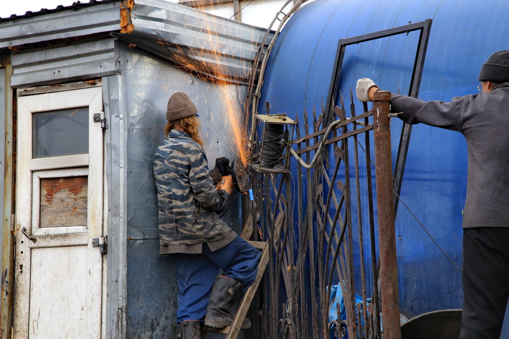 Снос киосков в районе бывшей барахолки (октябрь 2019 года)