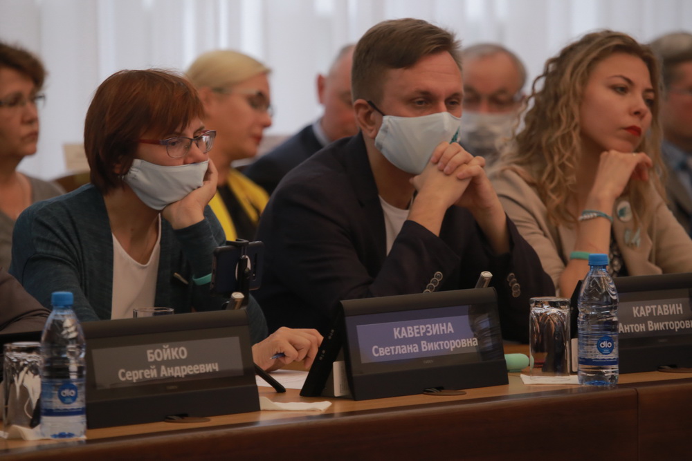 Первая сессия горсовета седьмого созыва