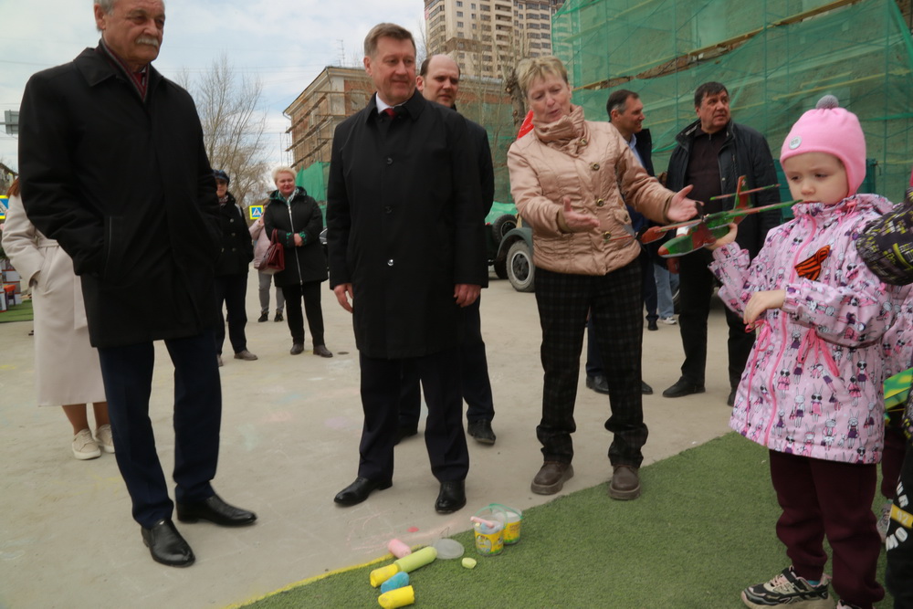 Праздник возле школы №32 организовали активисты ТОС «Добролюбовский»