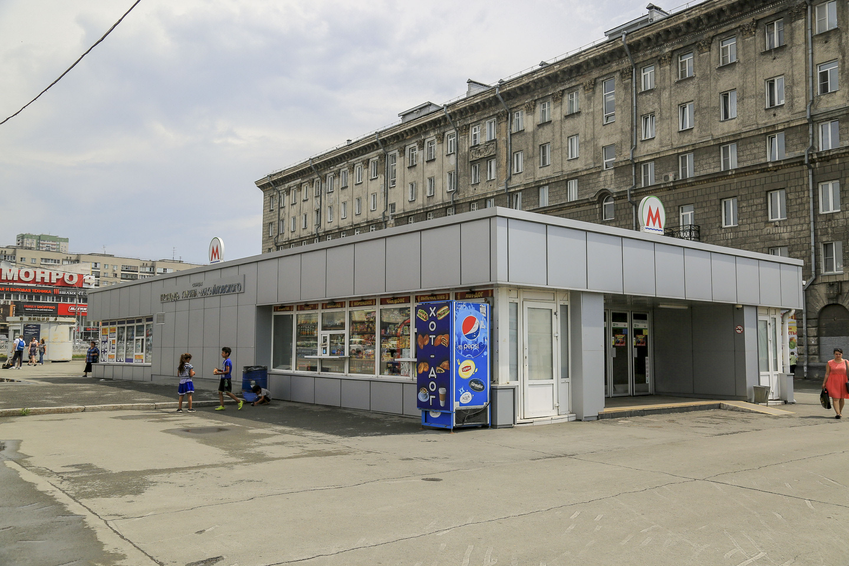 Станция метро «Площадь Гарина-Михайловского»