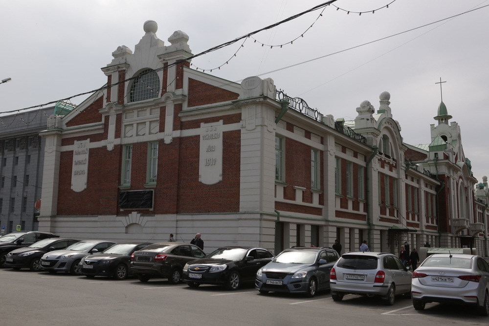 Здания Андрея Крячкова в центре Новосибирска