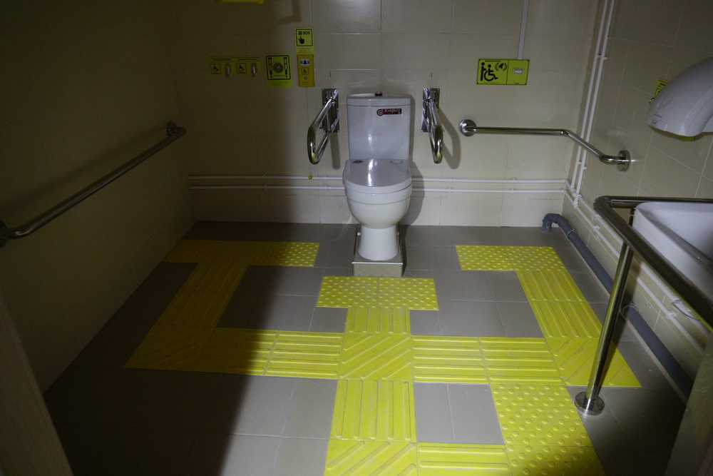 Старая школа на улице Панфиловцев в процессе капремонта (02.02.2022)