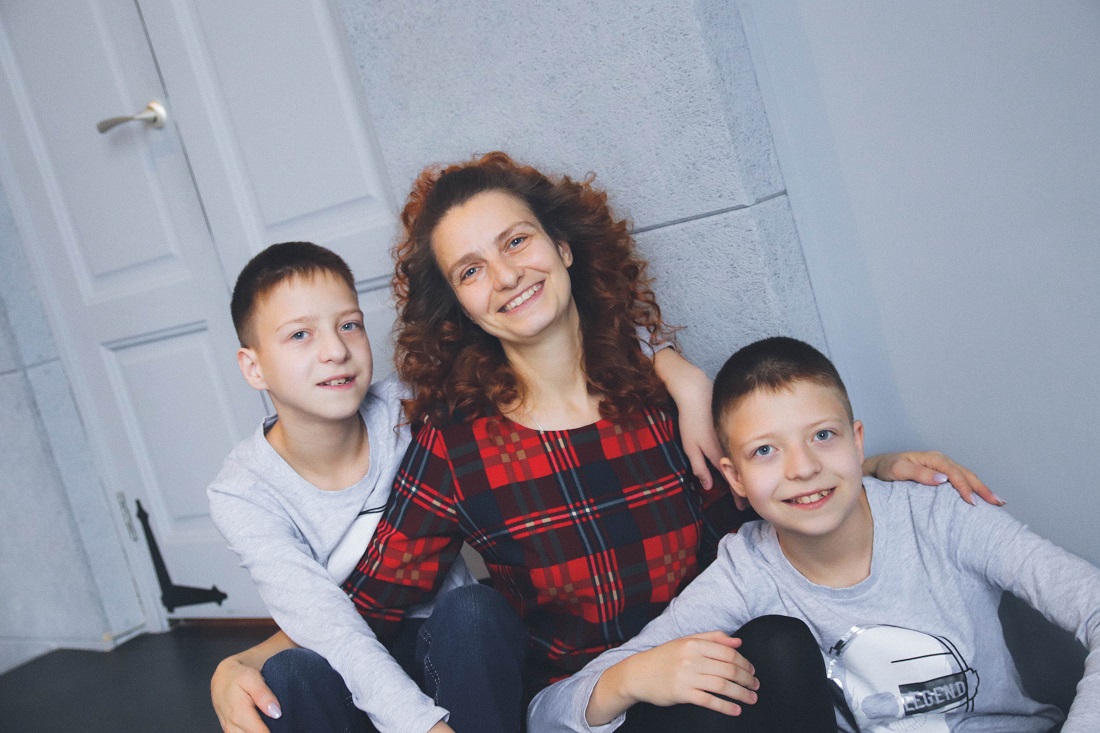Алёна Иванова с детьми