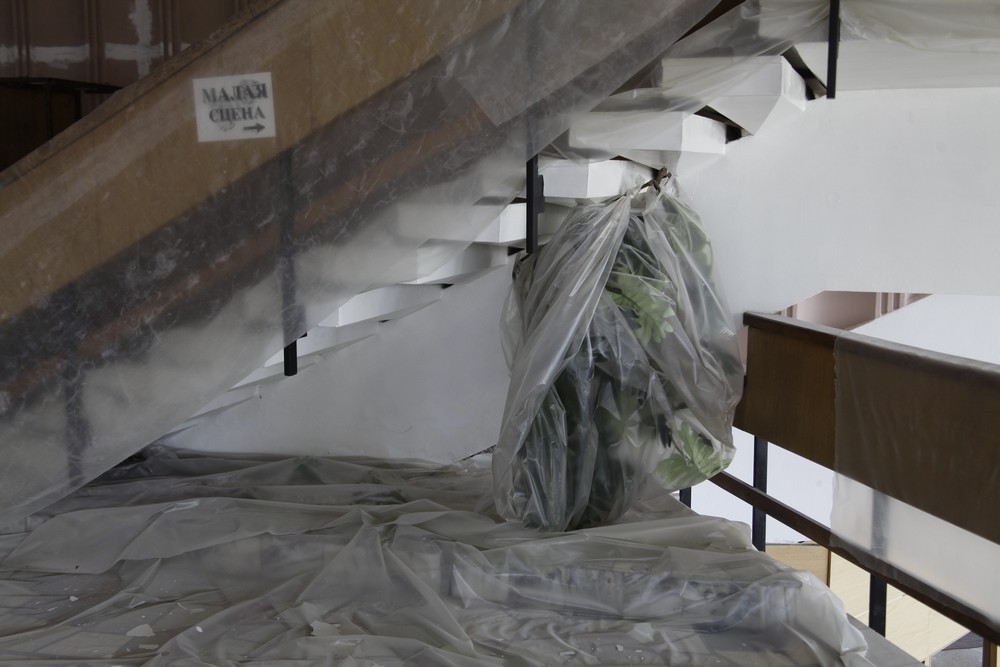 Ремонт в театре «Глобус»