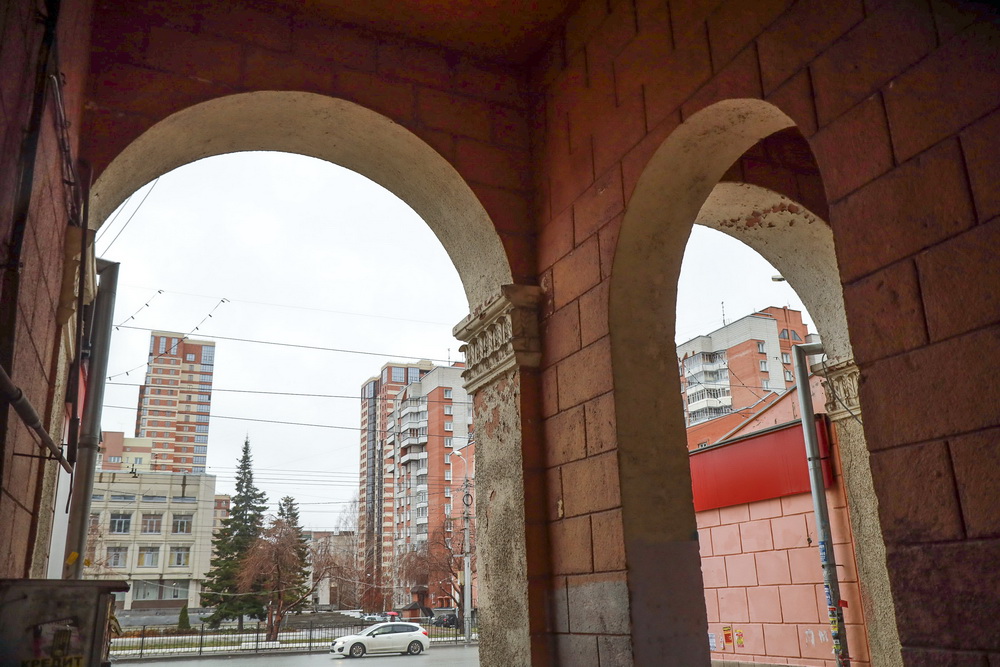 Проспект Дзержинского, 7