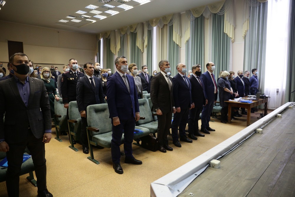 На собрании, посвящённом подведению итогов года в Октябрьском районе