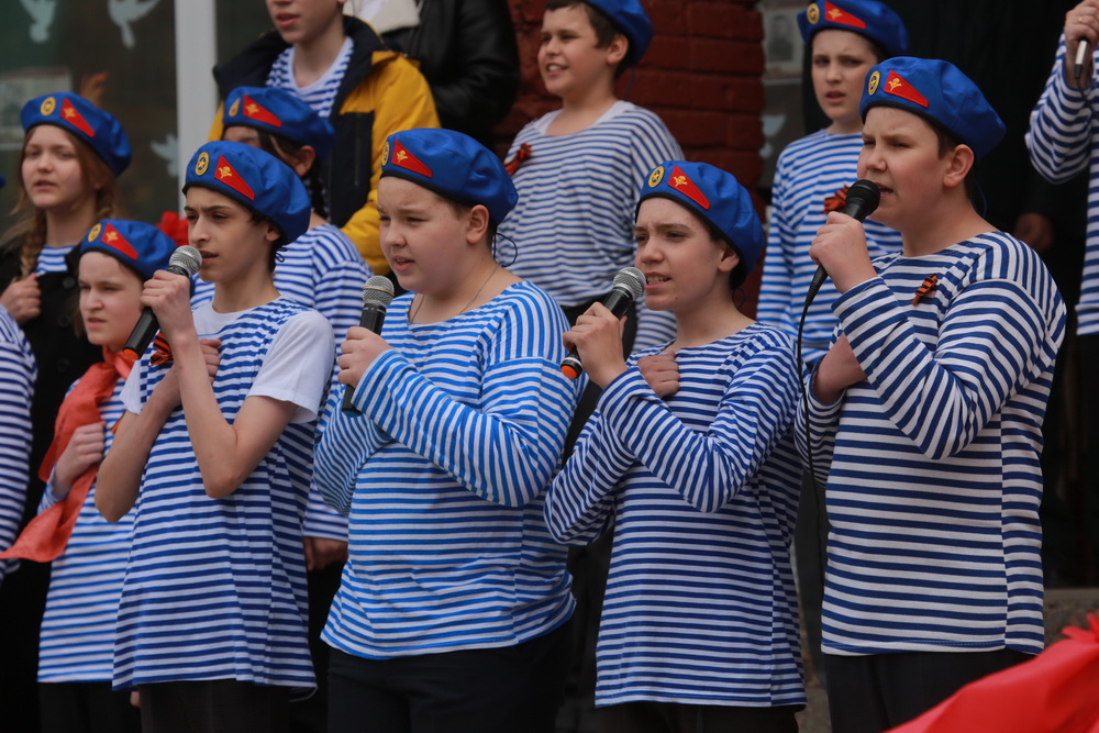 Праздник возле школы №32 организовали активисты ТОС «Добролюбовский»