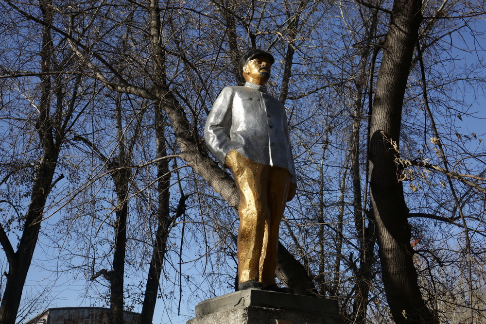 Памятник на улице Бетонной