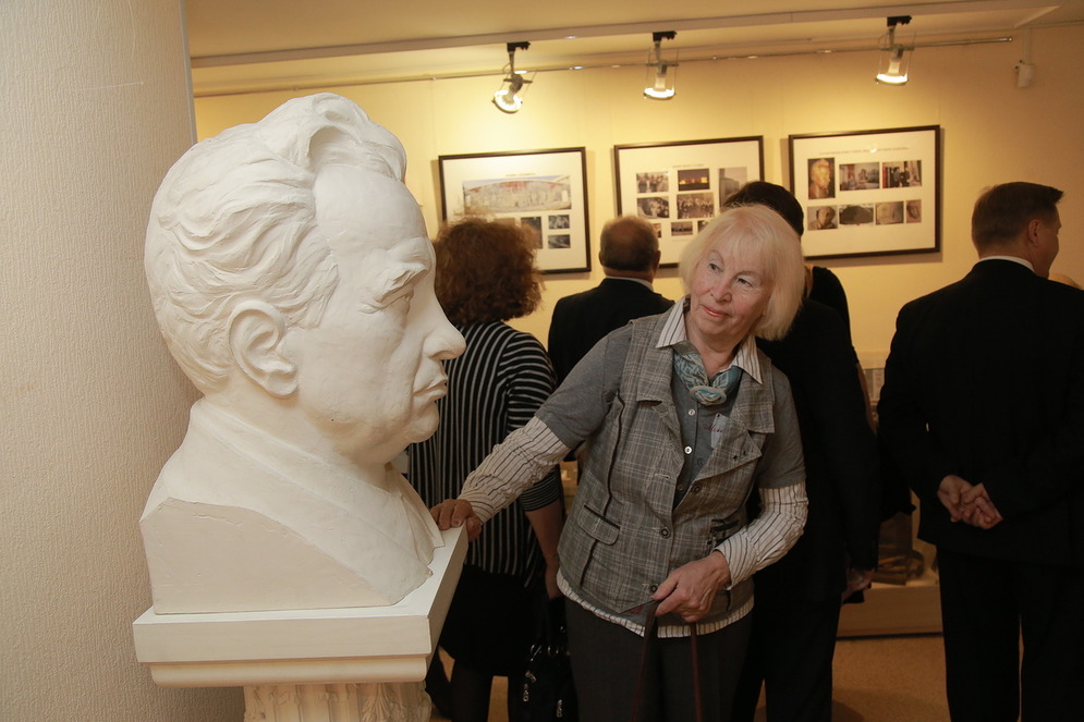 Выставка Александра Чернобровцева в музее Заельцовского района. 2017 год