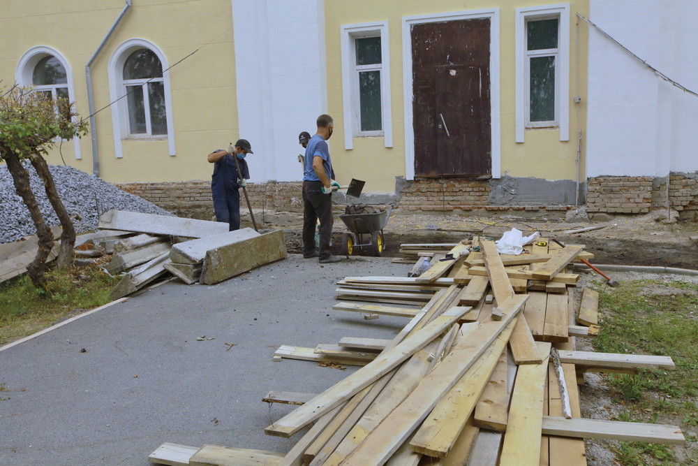 Школа №97 на ул. Кирова, 327