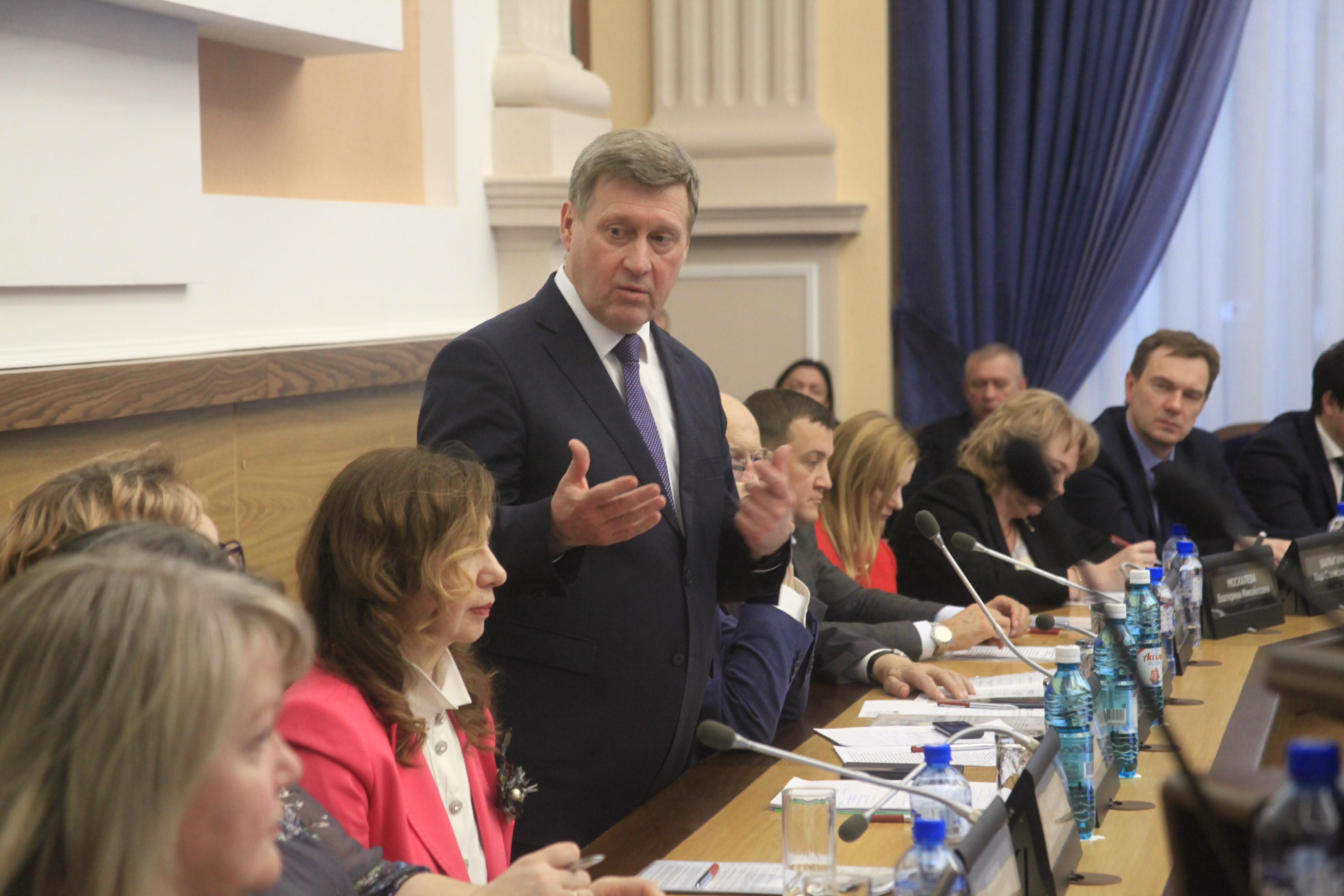 На подведении годовых итогов департамента по социальной политике