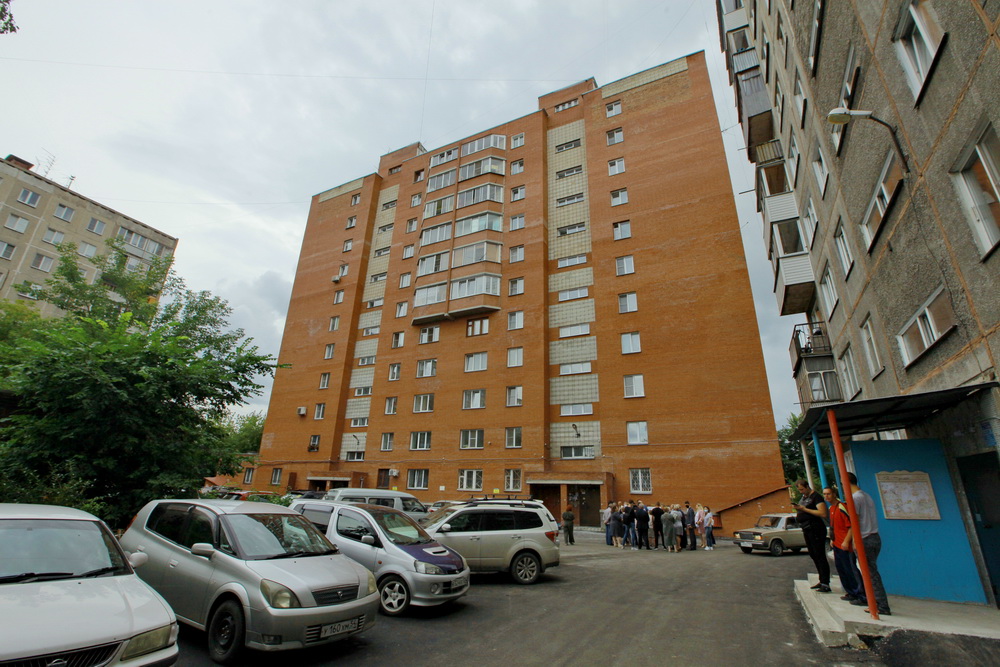 Двор у дома №234 на ул. Толстого