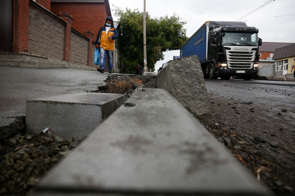 Ремонт дороги и трамвайных путей на Волочаевской. Август 2021 года