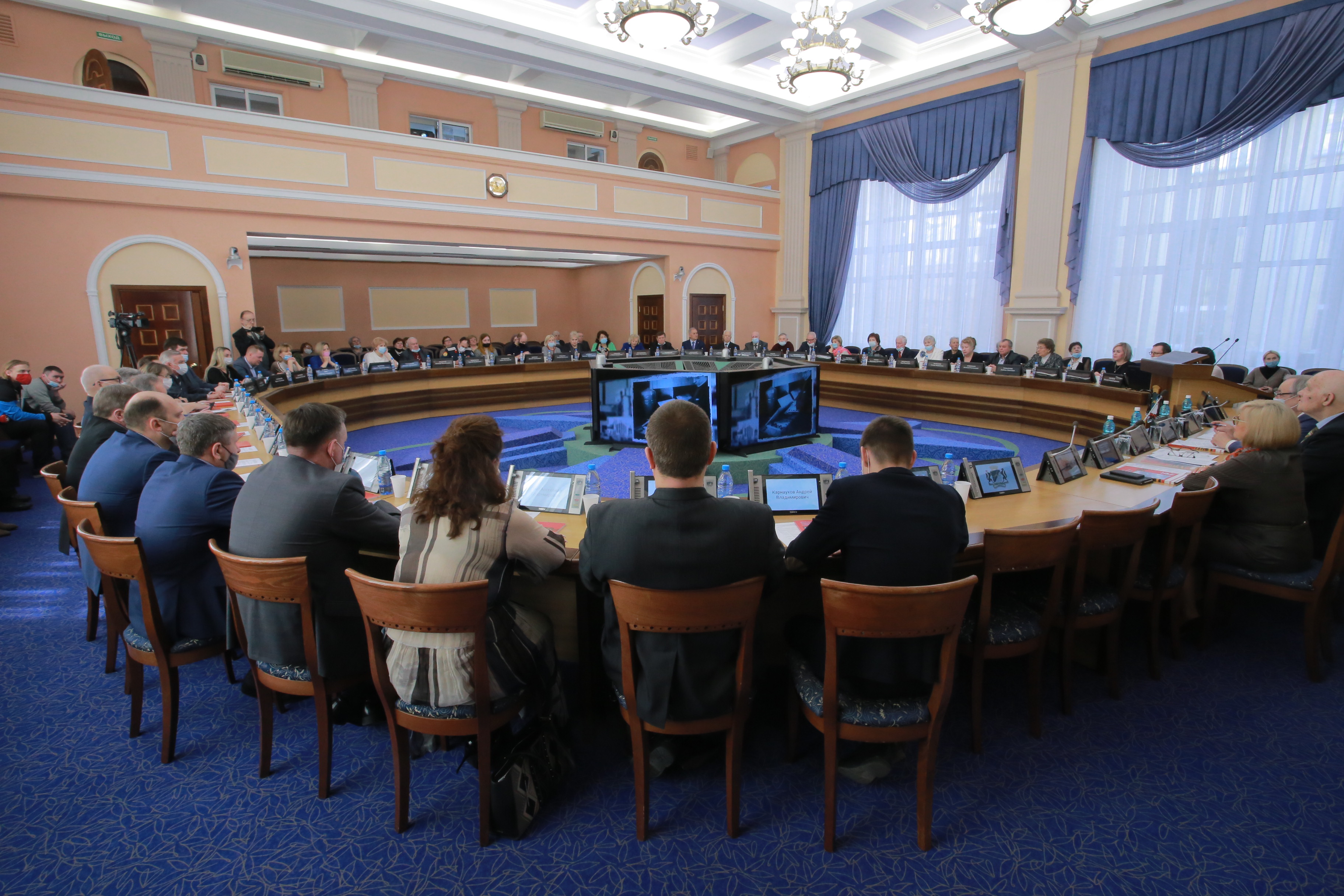 На презентации альманаха «Вклад поколений в эстафету патриотизма»