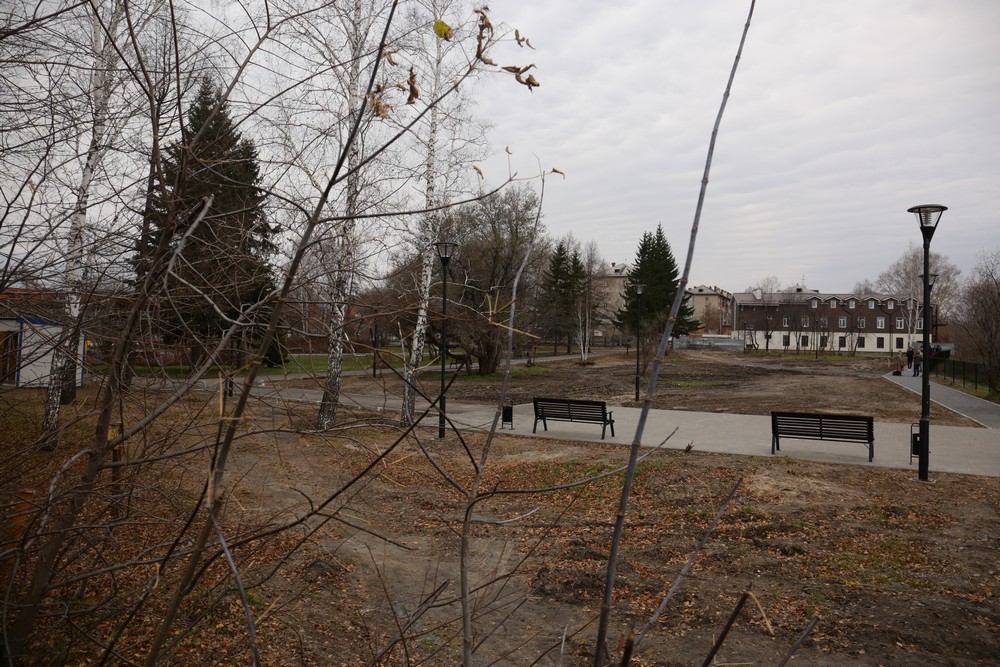 Сквер «25 лет Победы в Великой Отечественной войне». Октябрь 2020 года