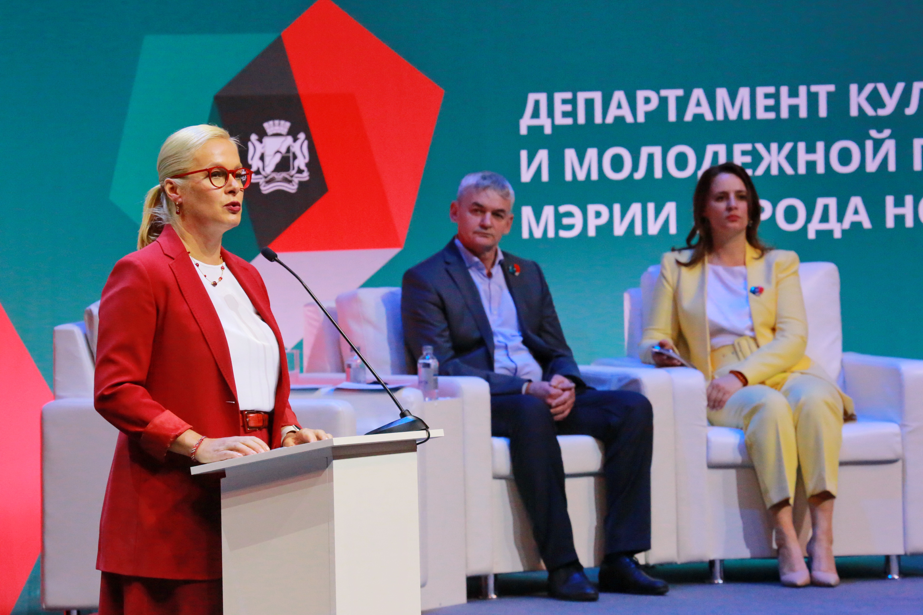 На подведении итогов работы департамента культуры, спорта и молодёжной политики за 2022 год