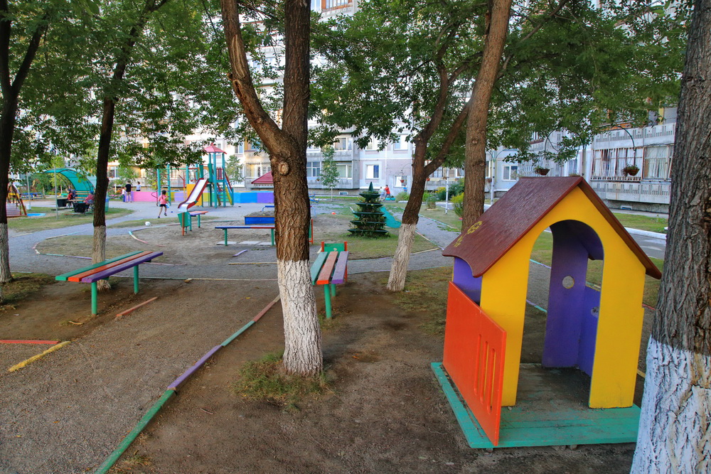 Двор дома на ул. Лесосечной, 5