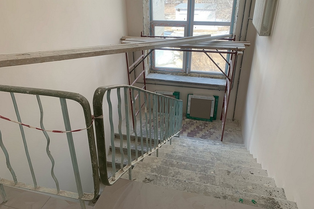 Капремонт школы №61 в Академгородке. Апрель 2023 года