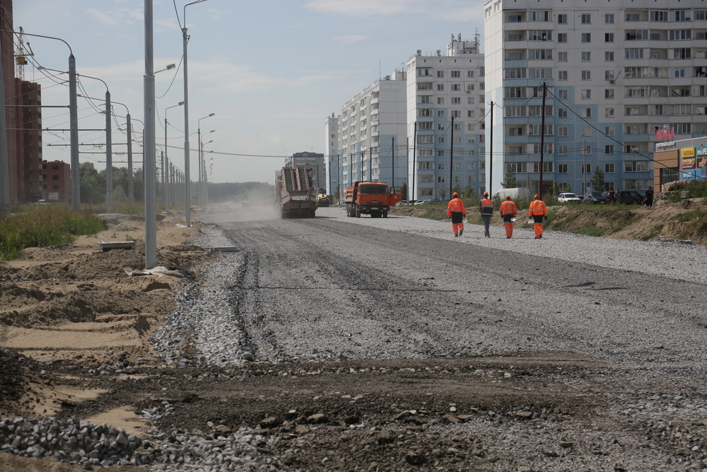 Второй этап строительства дороги на улице Титова. Июль 2020 года