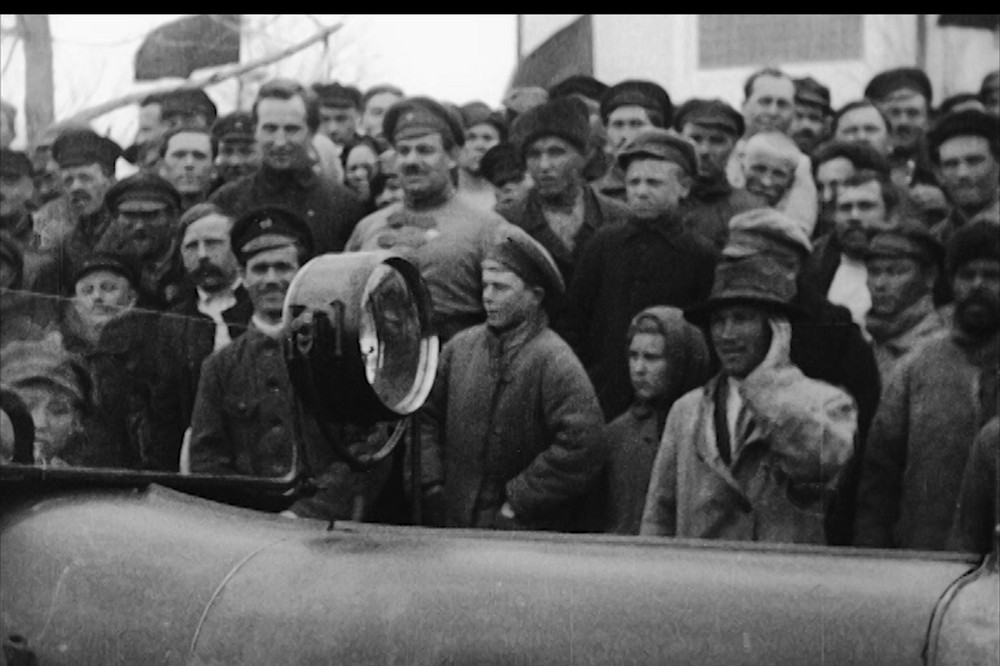 Приезд в Ново-Николаевск Михаила Калинина, кадры из кинохроники, 1924 год. Оператор Дзига Вертов