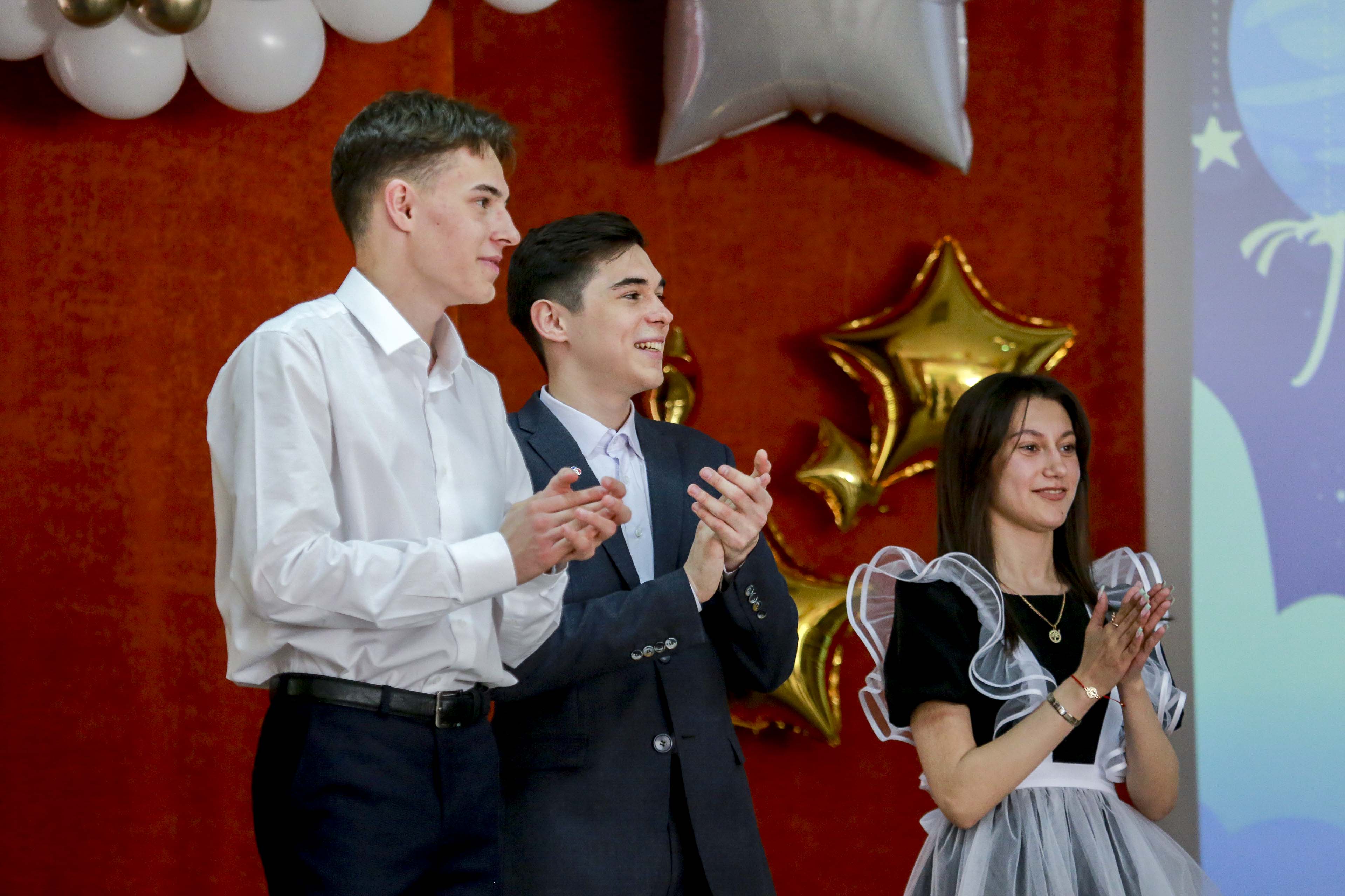 Последний звонок в экономическом лицее, май 2023