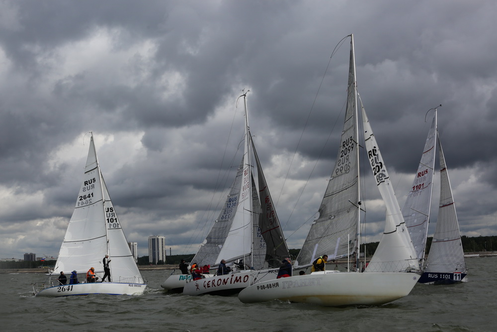 Парусные яхты на Обском море