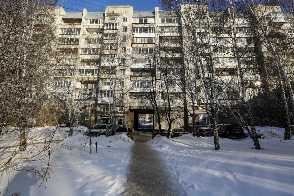 Улица Титова, 1