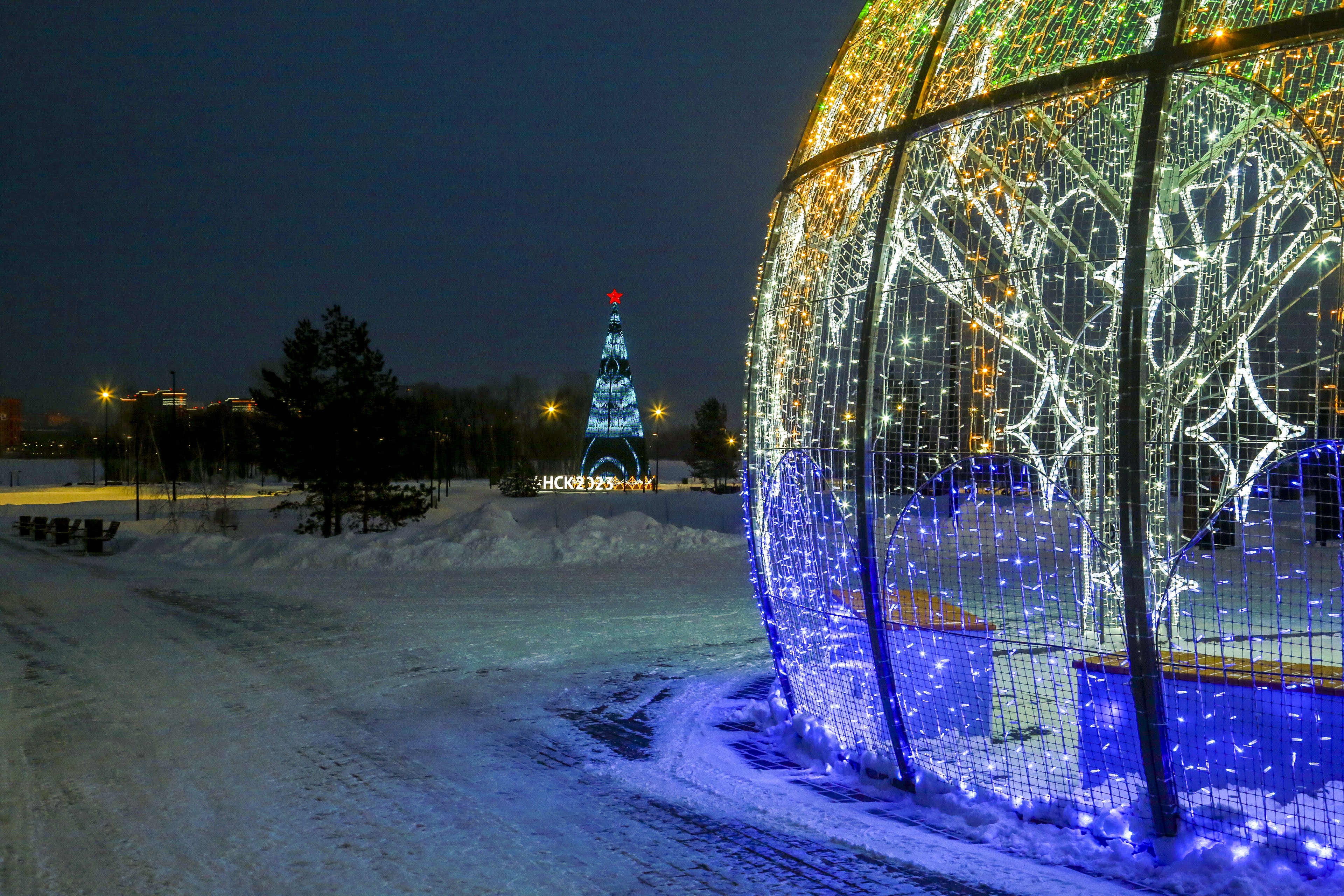 Новосибирск новогодний: парк «Арена»