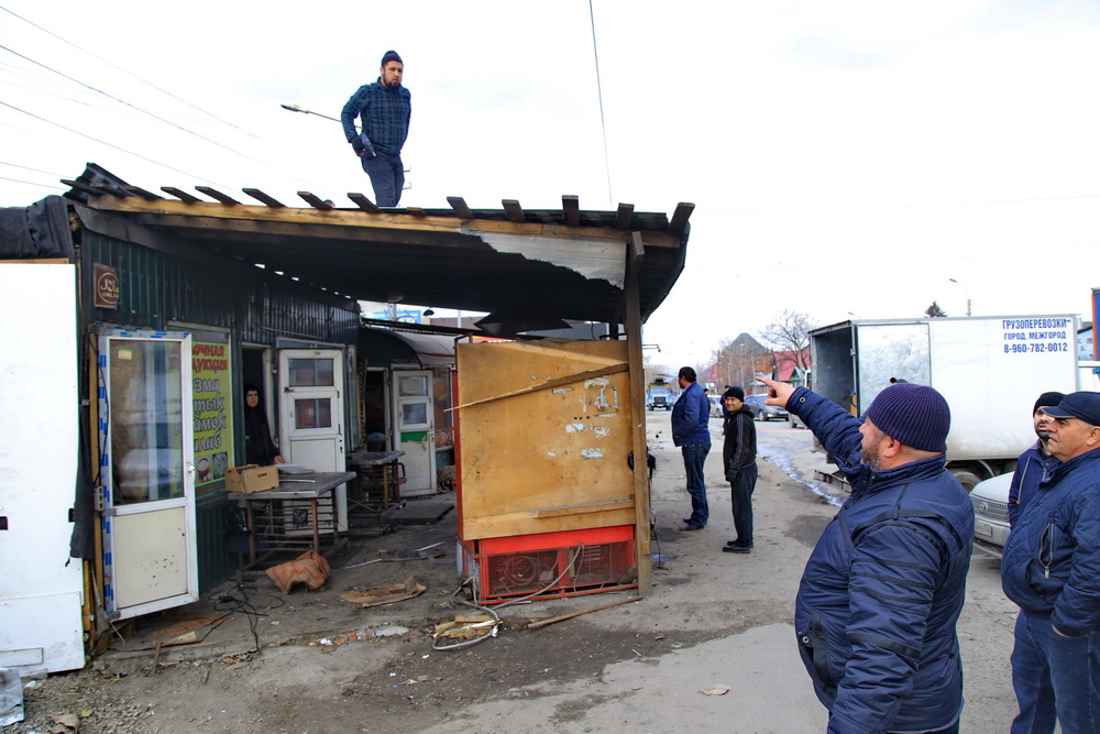 Снос киосков в районе бывшей барахолки (октябрь 2019 года)