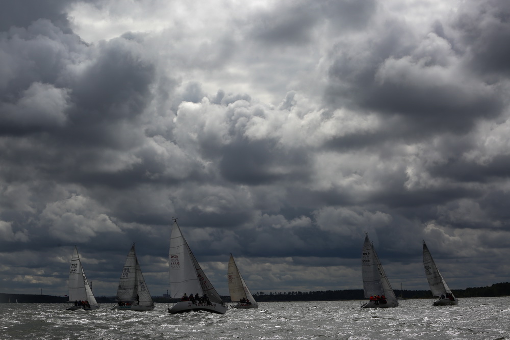 Парусные яхты на Обском море