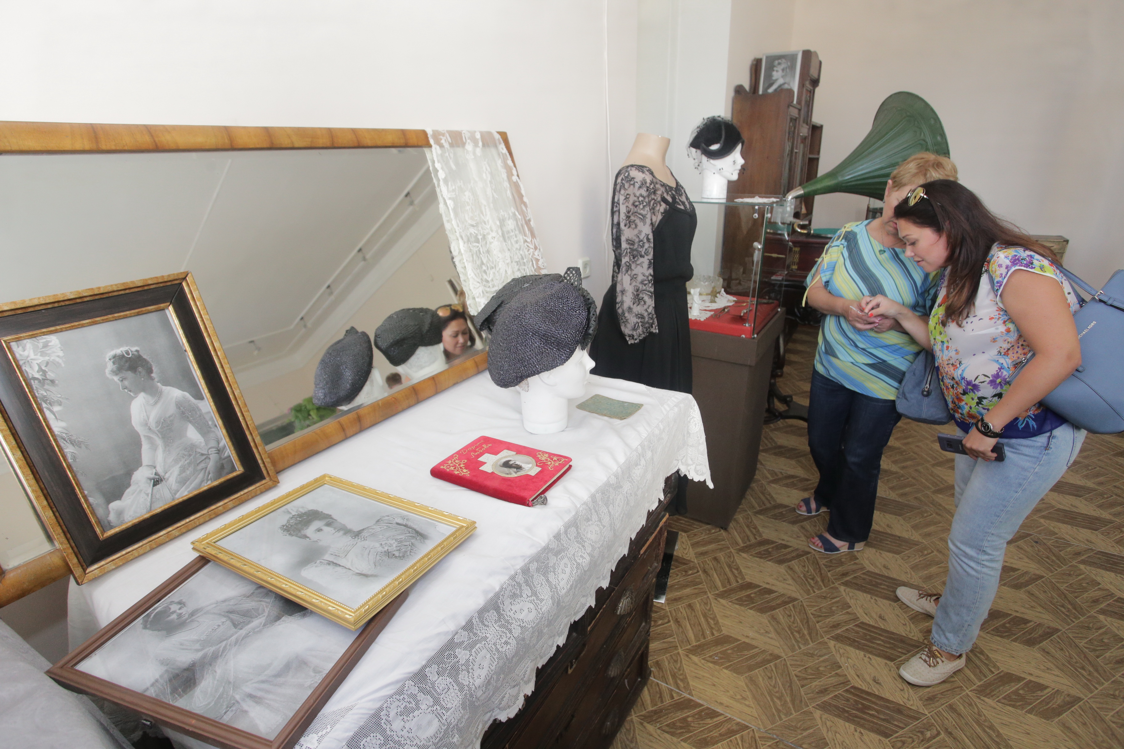 Ул. Обская, 4 (бывший Дом Кабинета Его Императорского Величества)