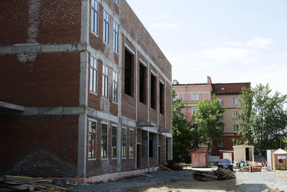 На стройке школы №54 (31.05.2022)