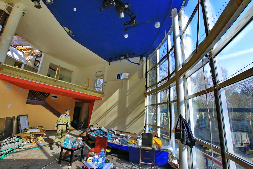 Снос кафе «Сказка». Апрель 2020 года