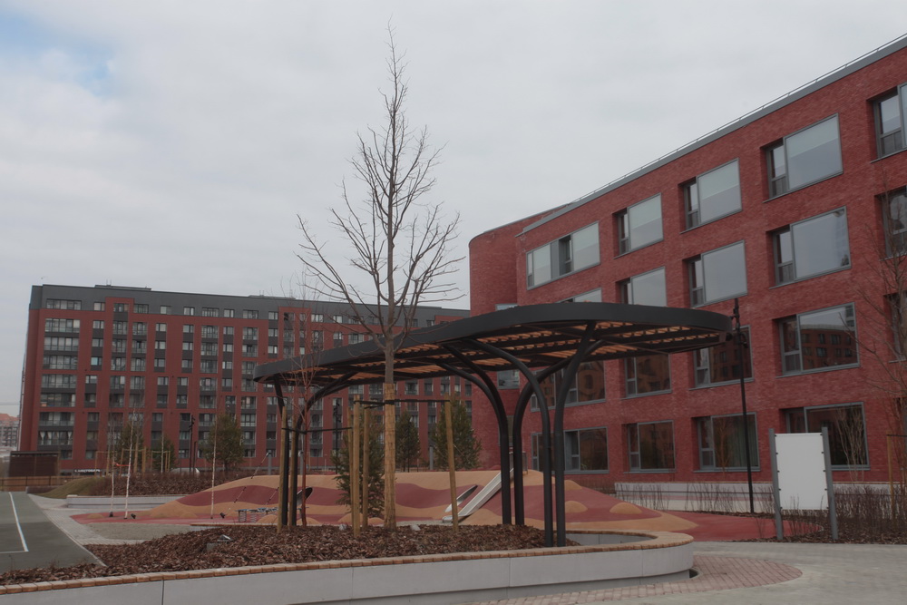 Открытие школы №220 на улице Владимира Заровного. Май 2023 года