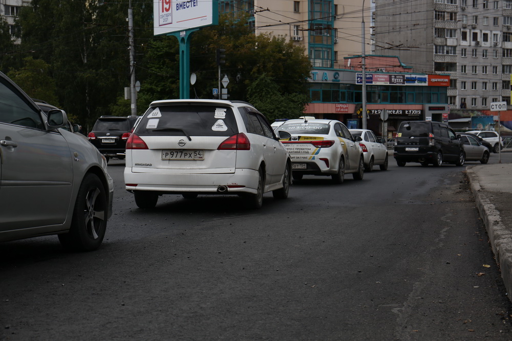 Ремонт дороги на пл. Лунинцев