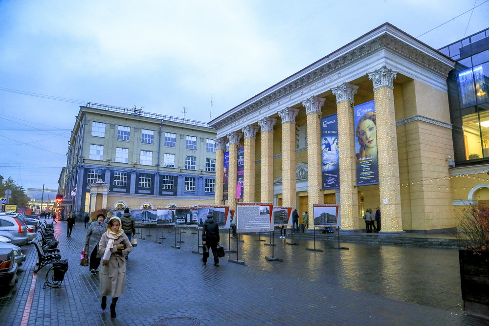 На открытии фестиваля Beat Weekend в Новосибирске 5 октября 2022 года