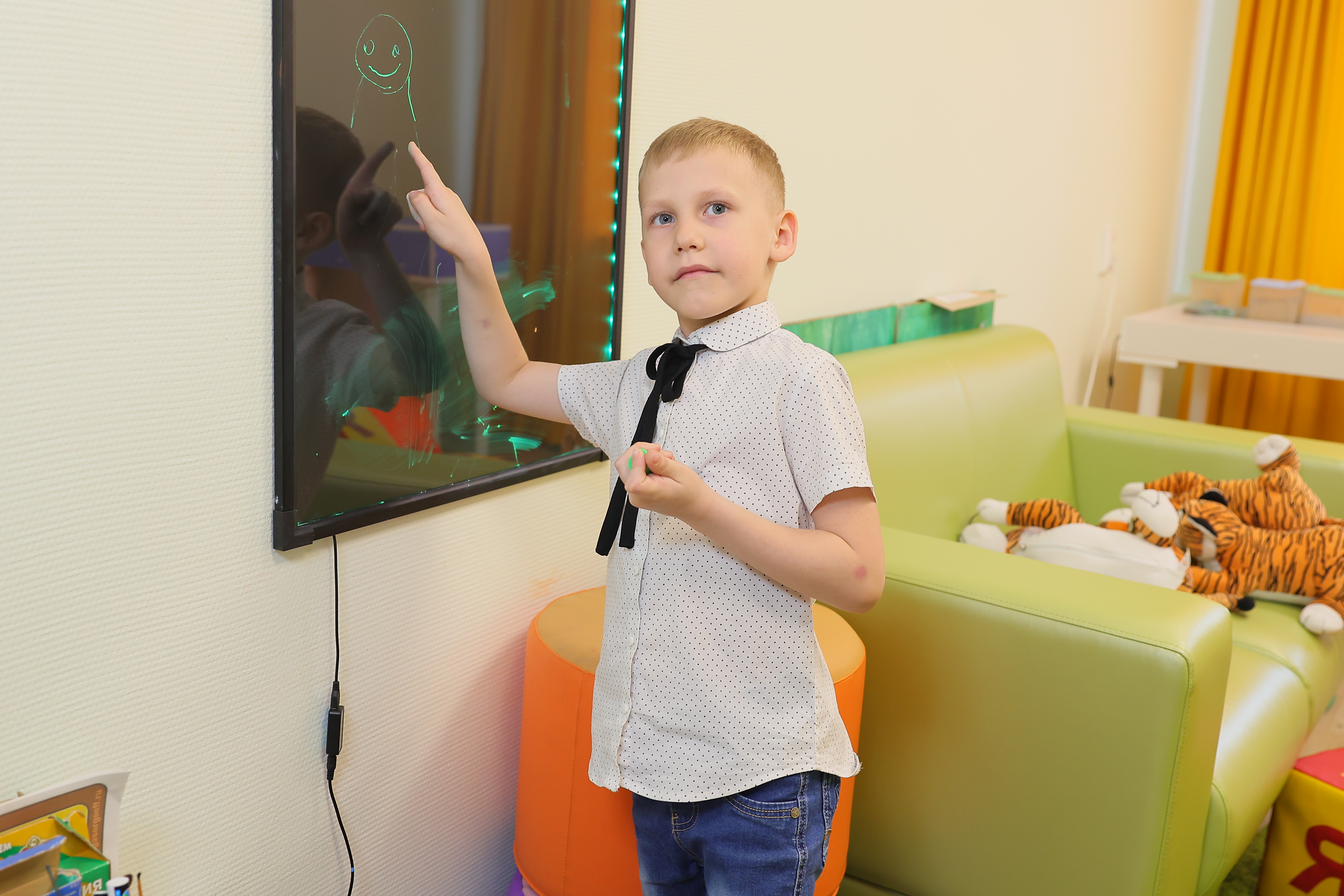 Дети — участники акции «Каникулы в семьях горожан» — из центра «Жемчужина