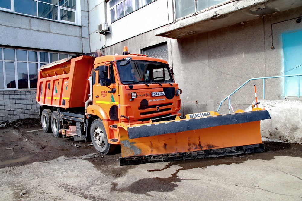 Начальник управления автодорог Новосибирска Юрий Сердюк